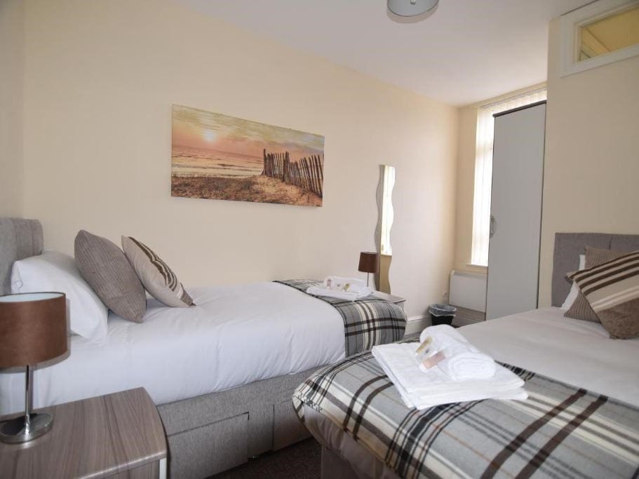 Guest room