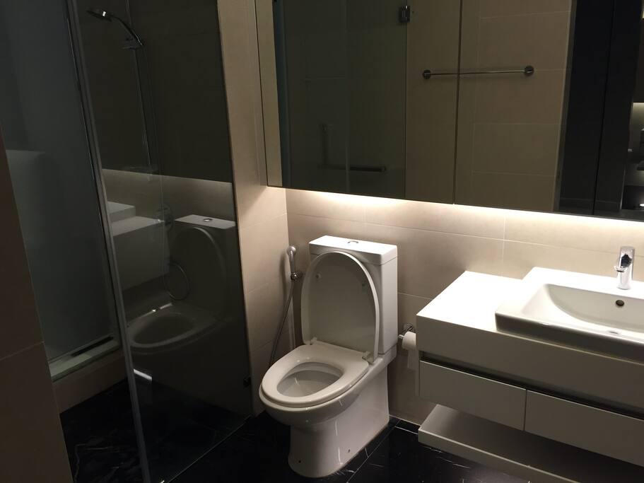 Hotel Style Bathroom