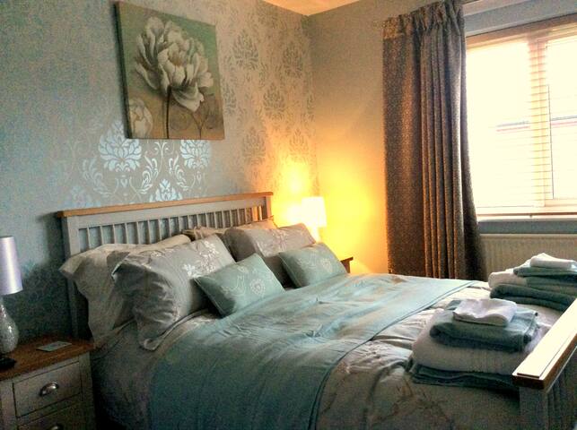 Double modern room