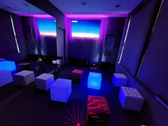 107Studio Events/Theater/Karaoke gallery image 2