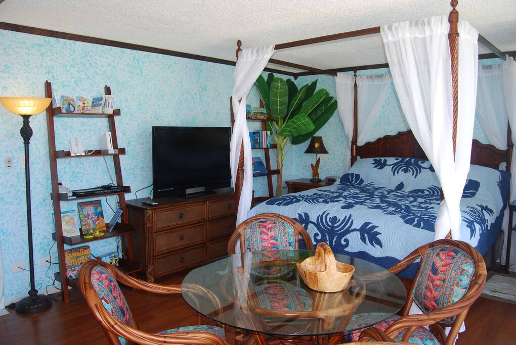 Romantic Canopy Bed