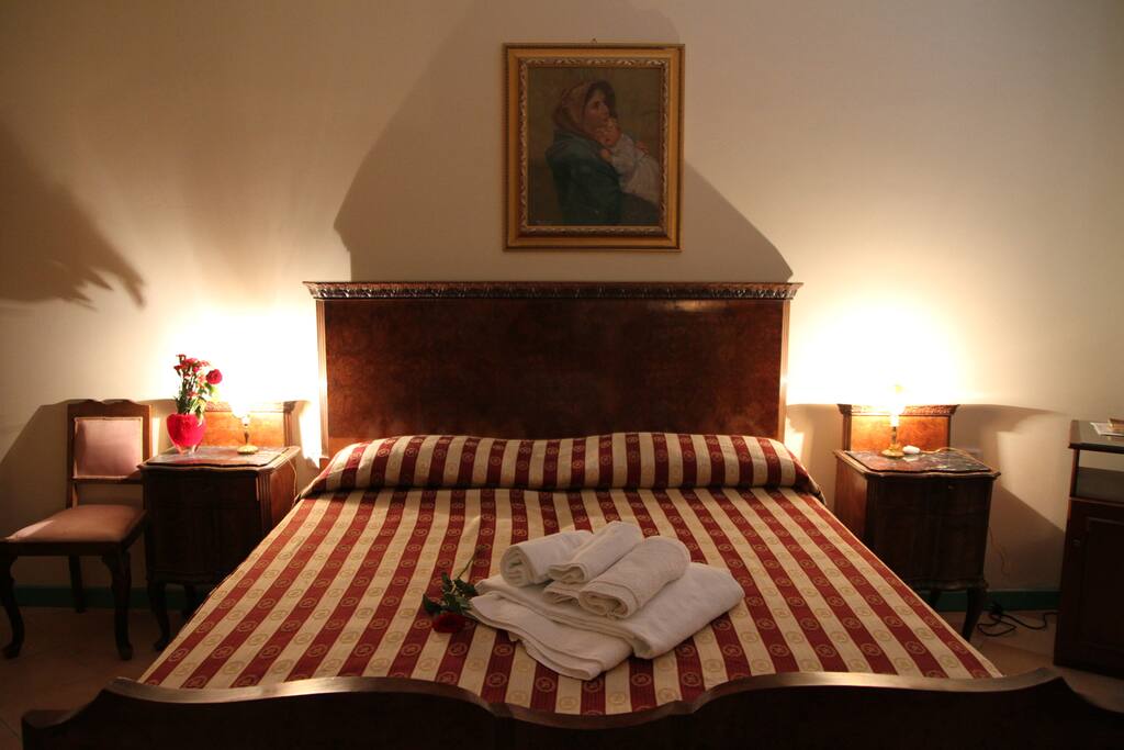 The Bedroom: the comfortable double bed with soft bed-linen and towels