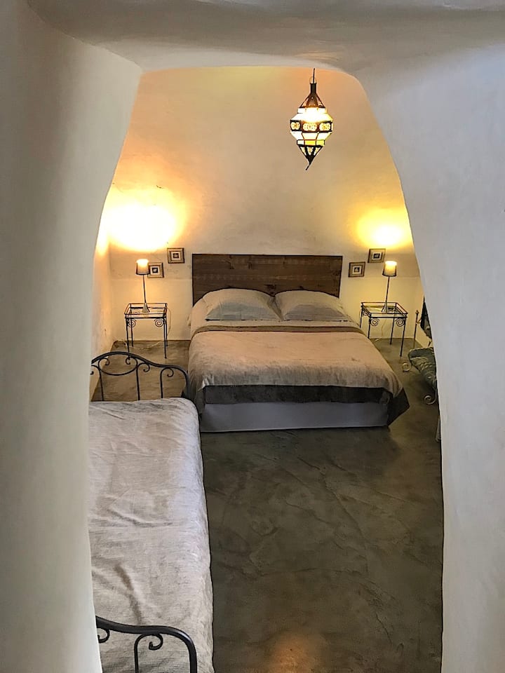 Pogled na jednu od dvije spavaće sobe.