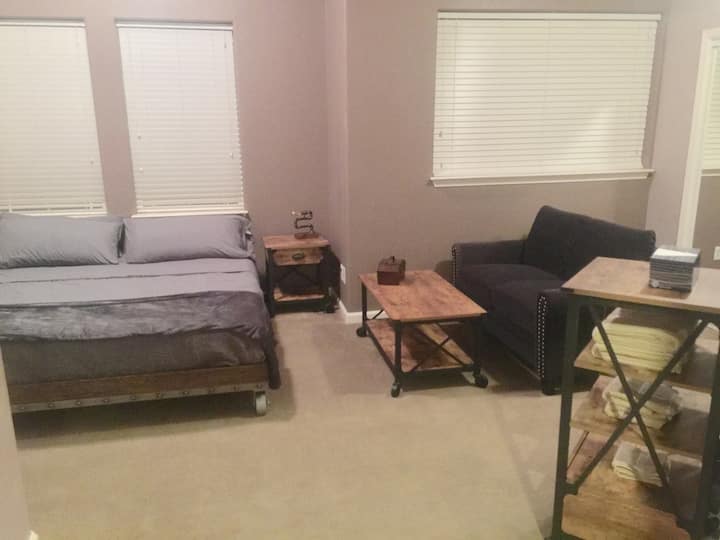 Zweiter Master mit Sitzbereich.