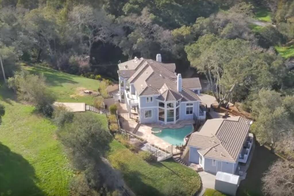 Birds eye view of iB Villa