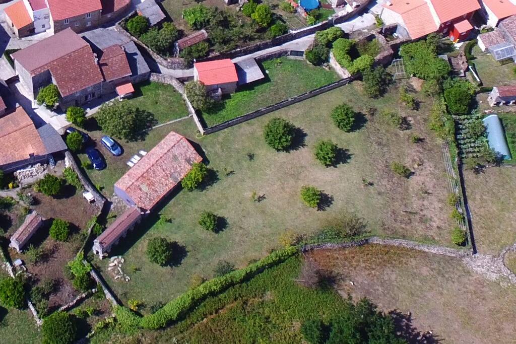 El conjunto de O Fogar desde el aire