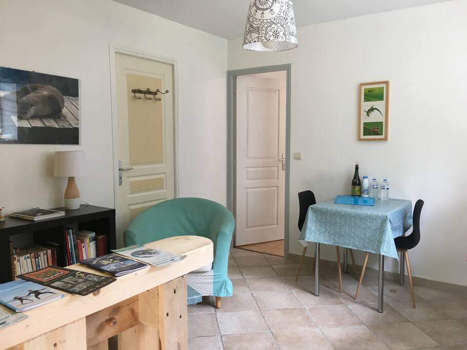 Entrée, salon, coin repas