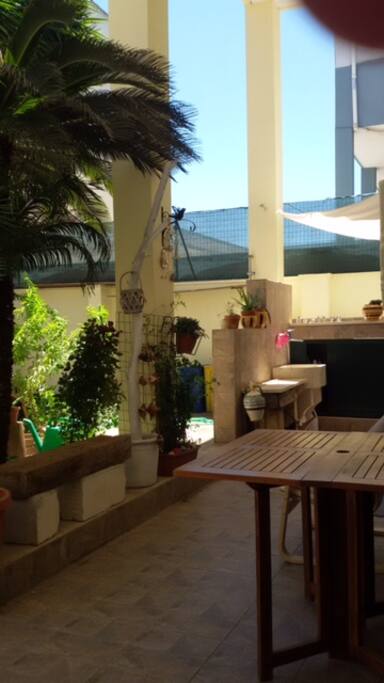 Angolo pranzo all'aperto