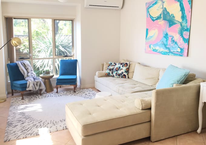 Quiet comfortable home close to bustling Brunswick