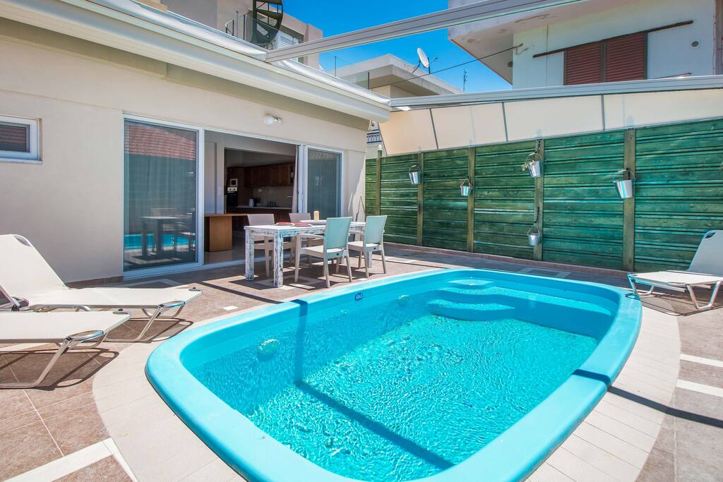 Swimming Pool-Back Yard