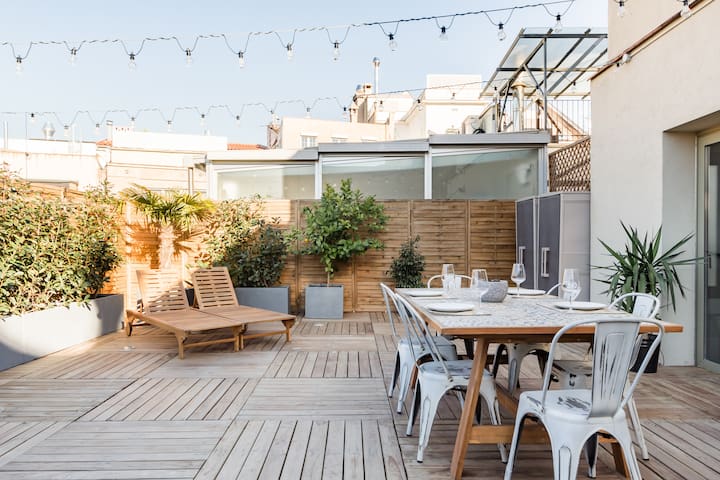 Penthouse with Terrace near Paseo de Gracia