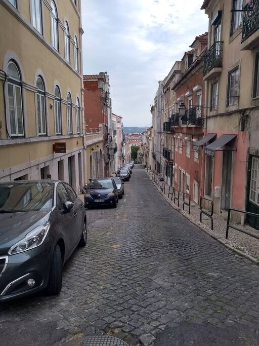 Rua Monte Olivete olhada da rua principal
