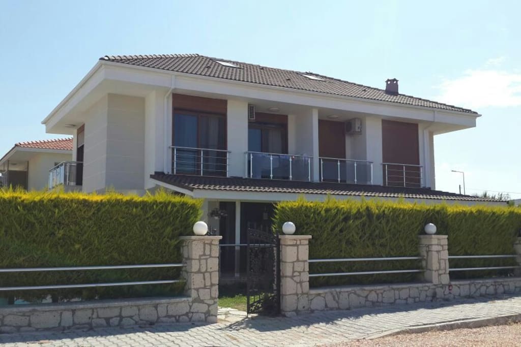 Caddeden gorunum - View from Street