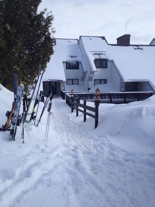 Walkway to condo -
No stairs to climb!