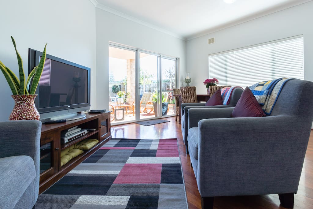 Lounge and dining area