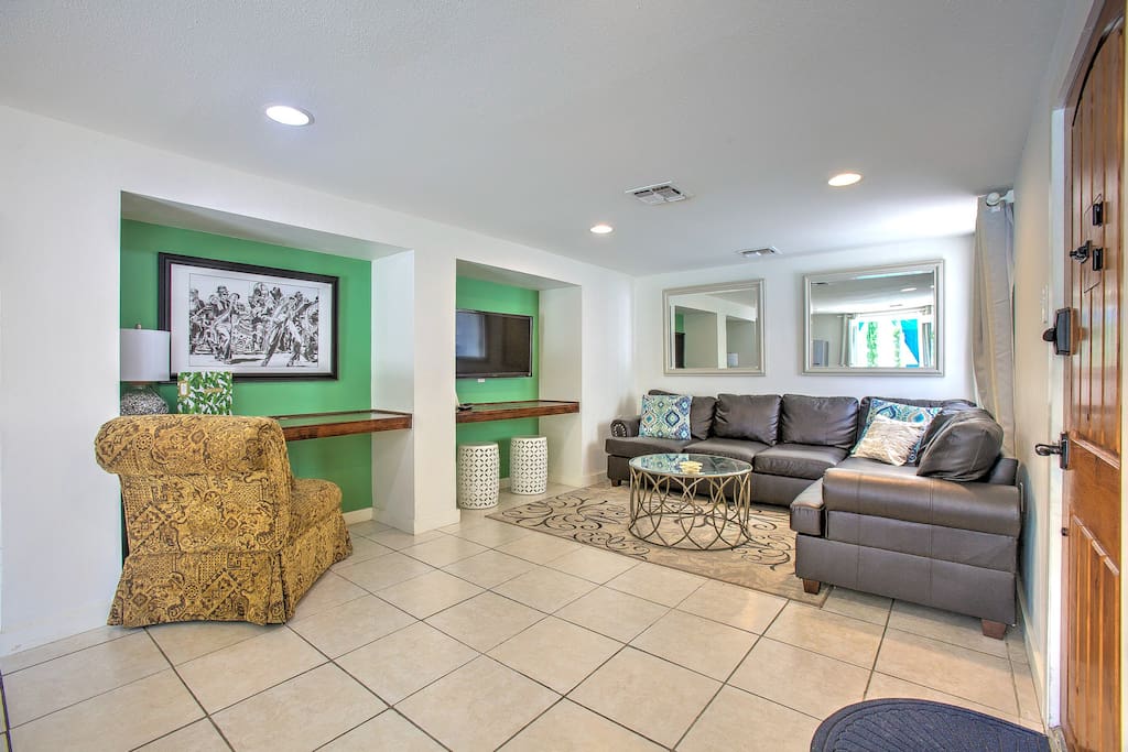 New sectional couch added (2018), with stylish new coffee table.