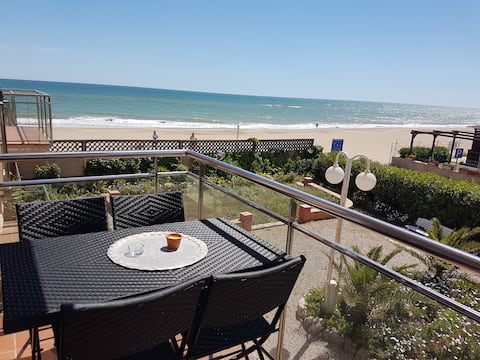Apartamento Gava Mar with Beach Views