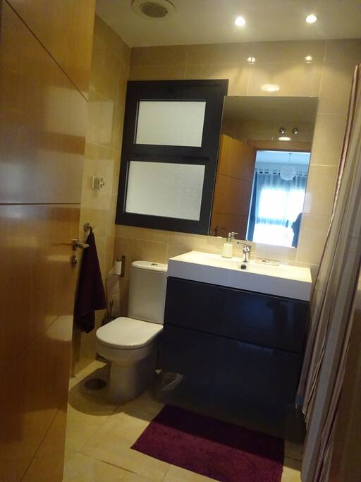 Baño con bañera.
