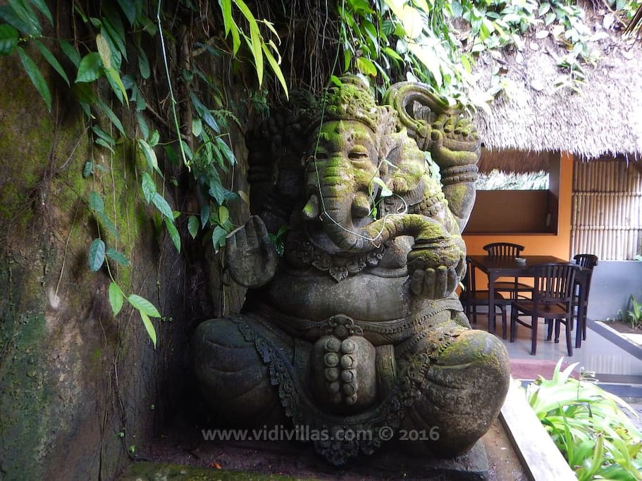 Ganesha statue