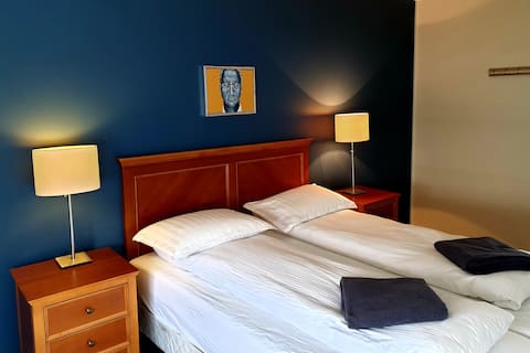 City Center Renovated. Next to Hallgrim's Church