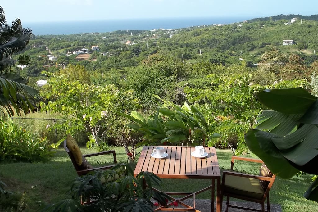 This is a private sanctuary with spectacular views and a cozy apartment. Now imagine yourself in this picture!