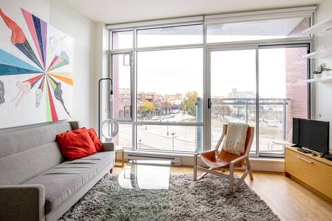 Harbor View Studio in Restored Heritage Building