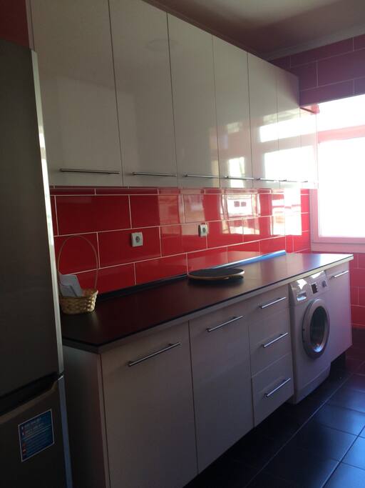 Cuisine équipée , lave linge / cozinha equipada, maquina de lavar a roupa