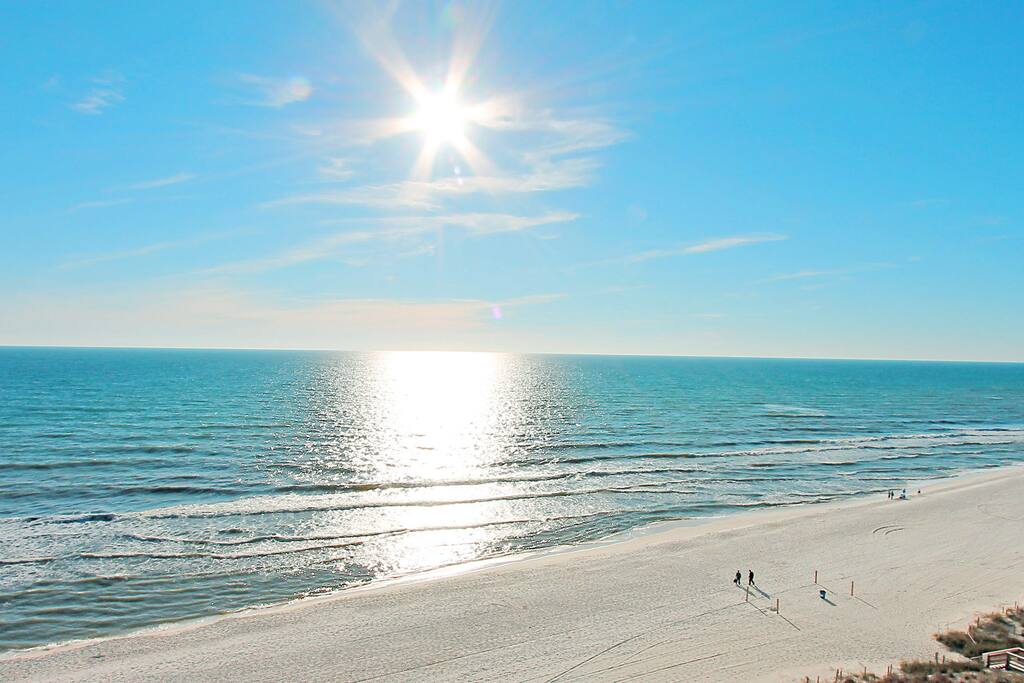 Fabulous Beachfront Views!