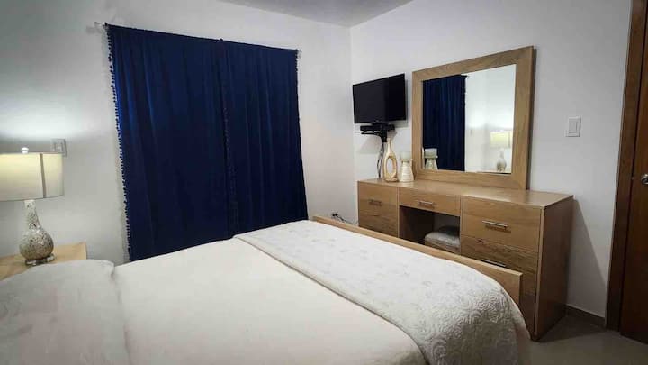 Schlafzimmer 1