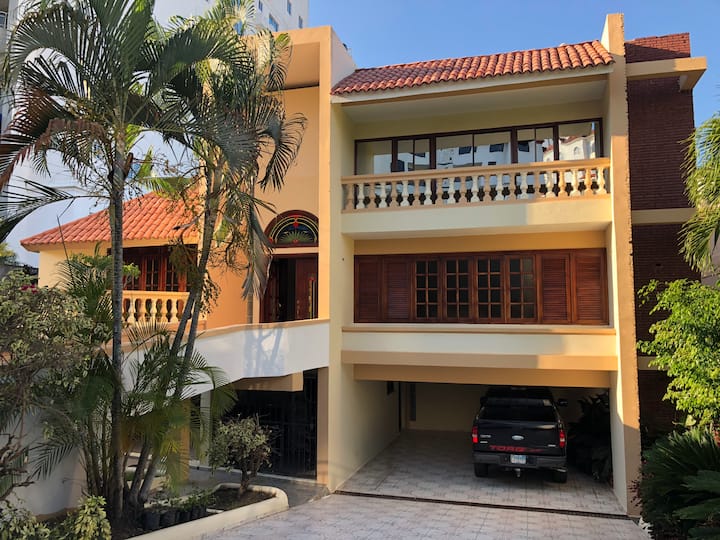 Santiago Guest House Houses for Rent in Santiago De Los Caballeros