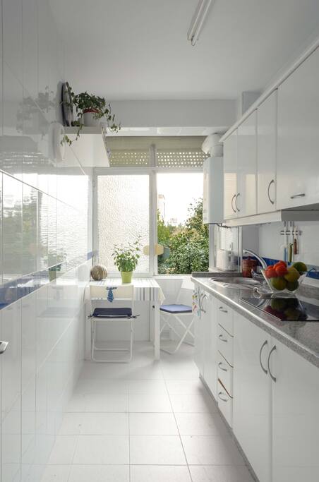 Completa cocina muy equipada y nueva