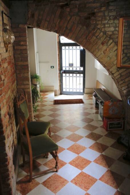 ENTRANCE