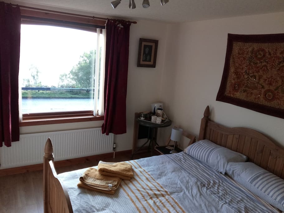 double en-suite with loch view and underfloor heating
