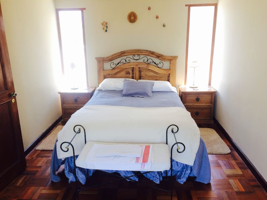 Dormitorio principal/Master bedroom