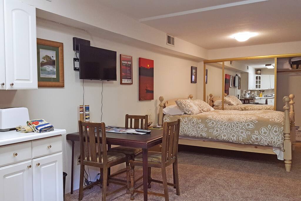 Kitchen, Dinning and Queen Bed.