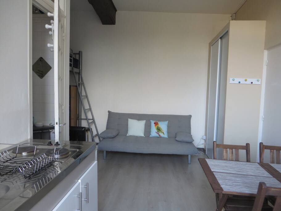 Coin salon et cuisine