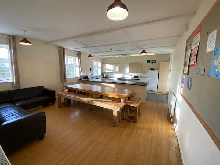 Exmouth Country Lodge 3 Bedroom 25yrs+/families Flats for Rent in