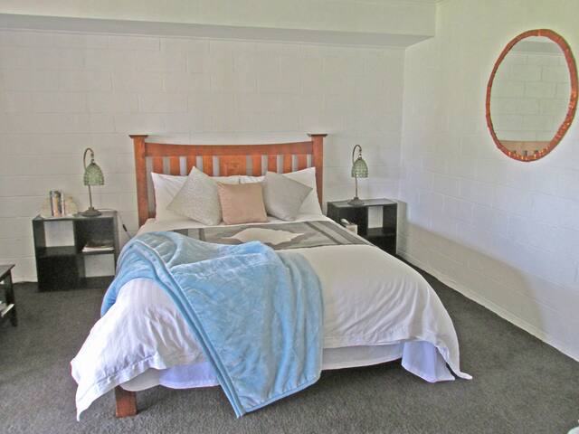 Cosy getaway -Studio apartment in garden space