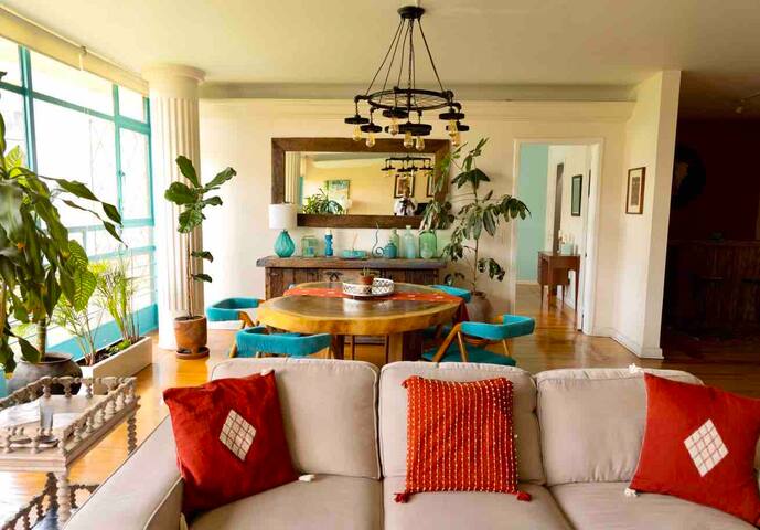 Mexican Charm large bright APT amazing location gallery image 4