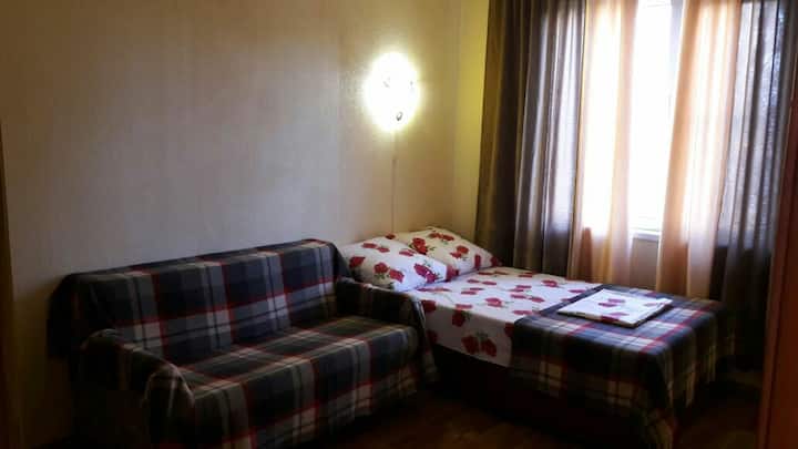 Dhomë gjumi 2