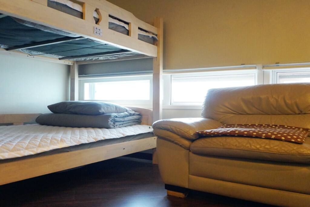 8domitory beds