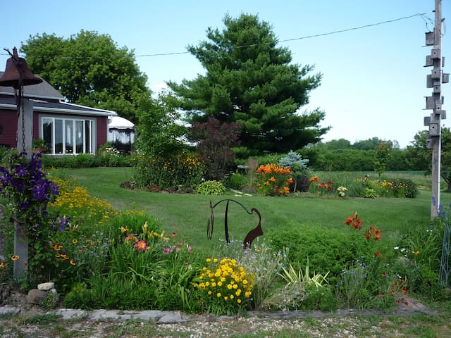 Casara Road Farm 1 bedroom near Madison and Epic.