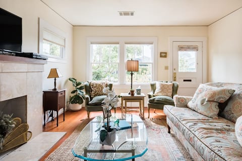 The Downtown House SLO with Private Parking
