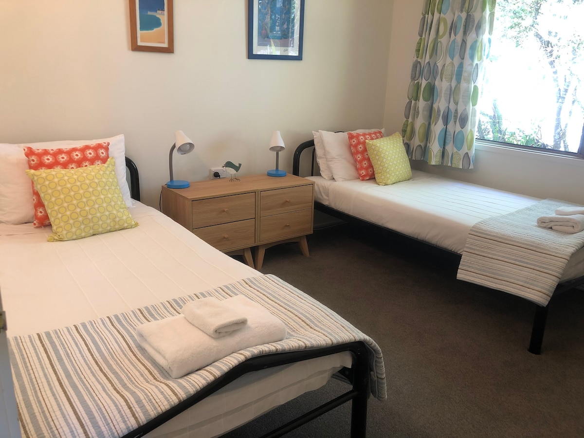 3号卧室有2张单人床