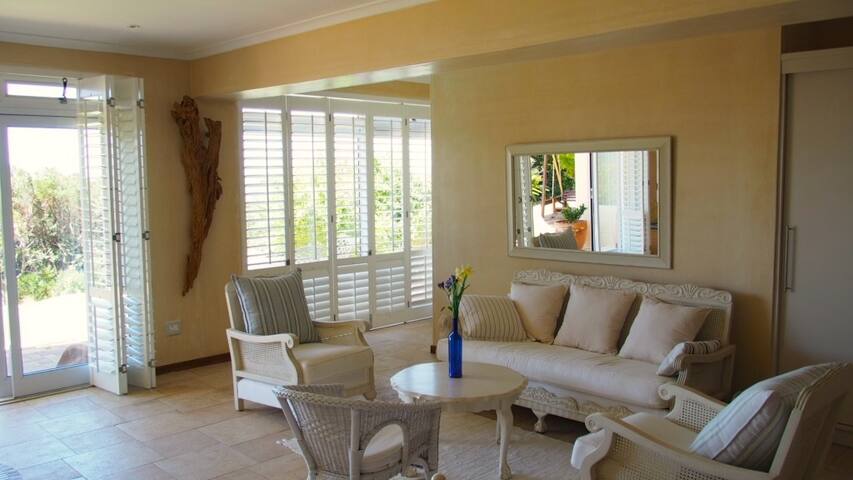 Penguin Suite Simon’s Town – Cape Town- Cape Point gallery image 3