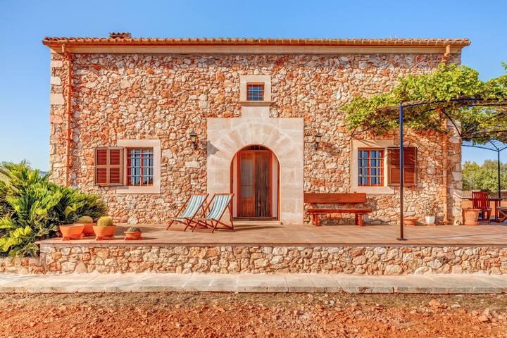 Son Garrot gallery image 3