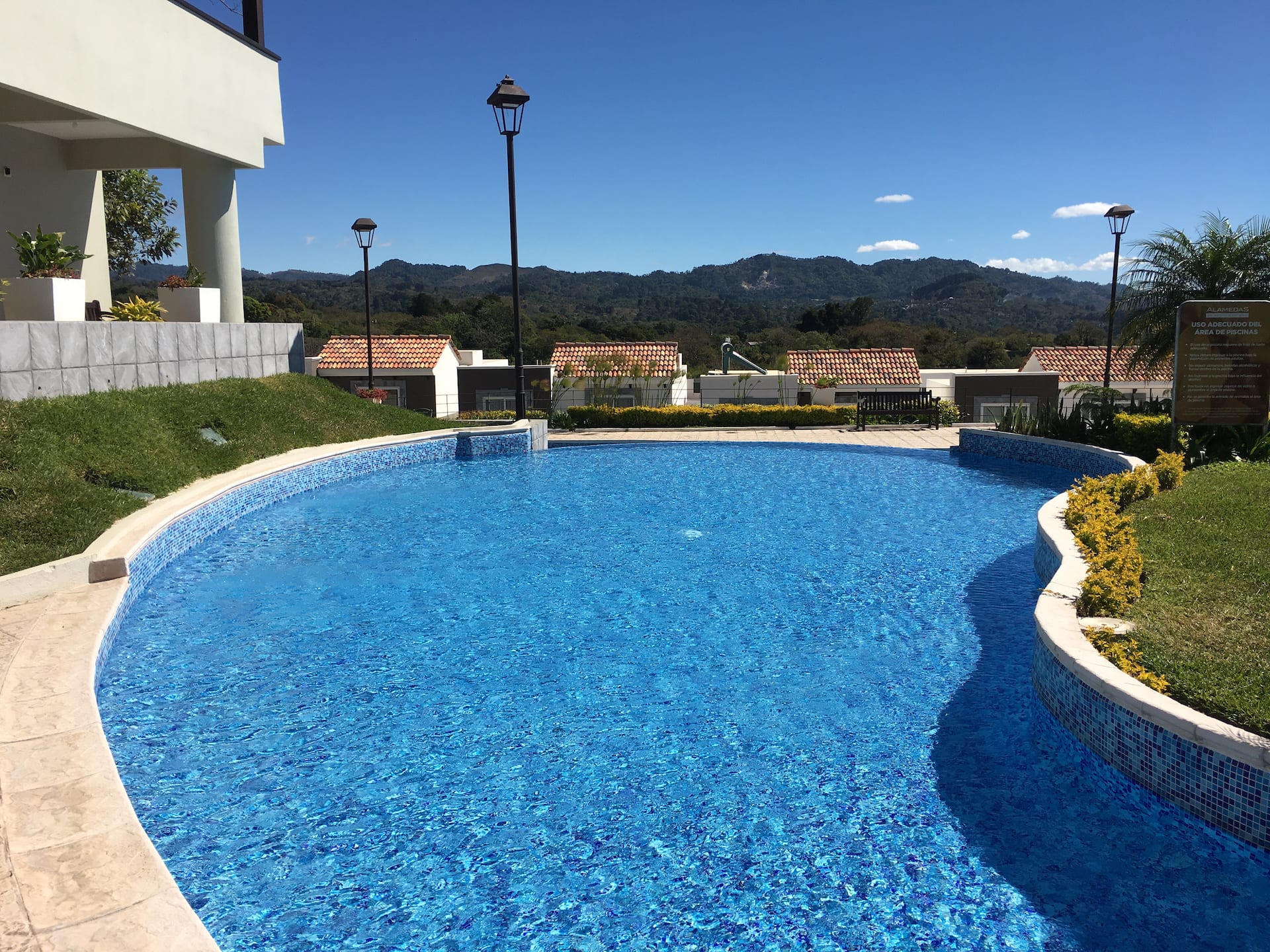 3 POOLS-Gated-24Hr Security-Guatemala-Carretera a El Salvador CA1 & new Carr VAS — photo 3