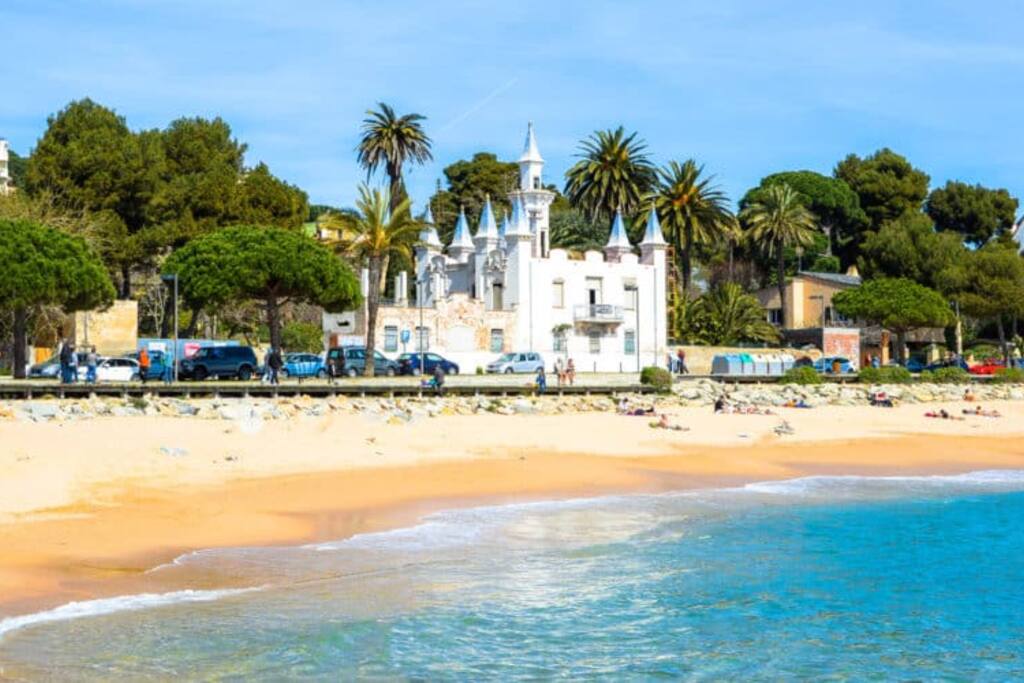 Sant Pol Beach 700 m