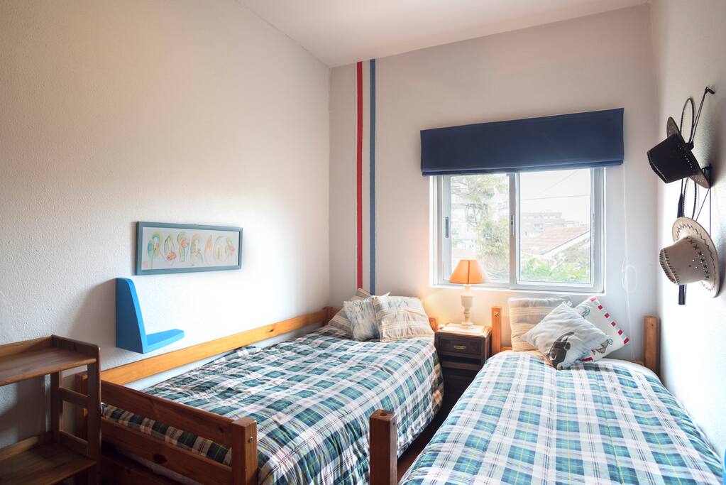 2 bed room