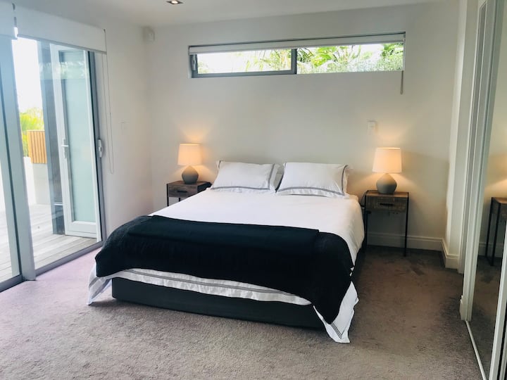 חדר שינה בקומת הקרקע - אמצע החורף